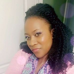 Meet your Posher, Ebonie